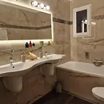 Stunning View - Live In Luxury Apartman