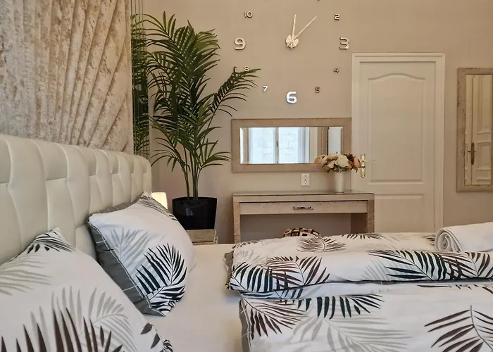 Stunning View - Live In Luxury Apartman