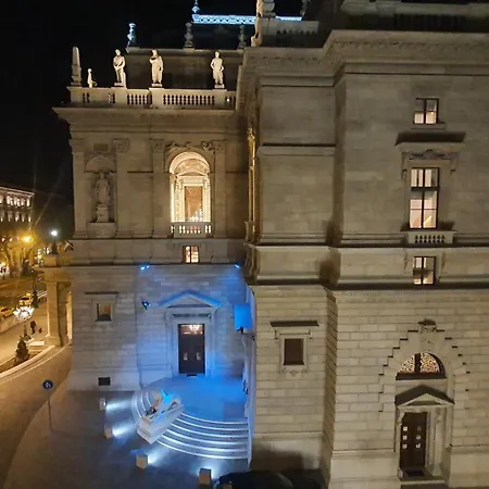 Opera View - Live In Luxury Apartamento Budapest