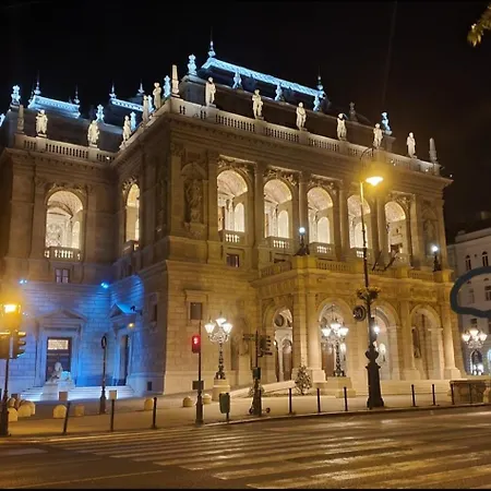 Apartmán Opera View - Live In Luxury