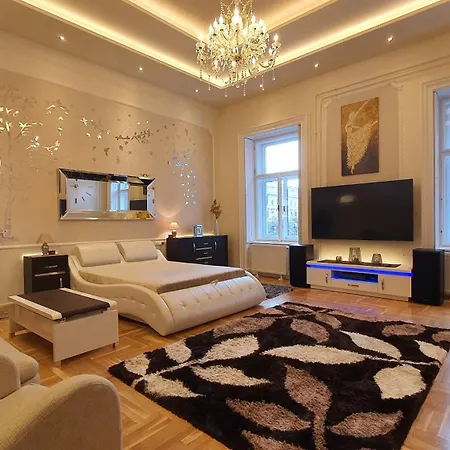 Stunning View - Live In Luxury Apartmán Budapešť