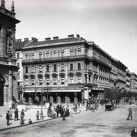 Opera View - Live In Luxury *