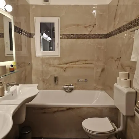 Opera View - Live In Luxury Апартаменты *