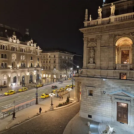 Apartment Opera View - Live In Luxury Budapest