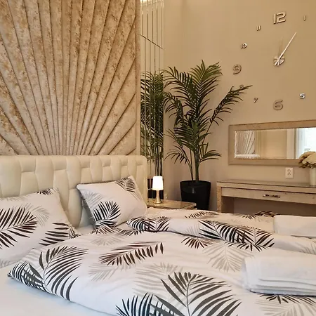 Opera View - Live In Luxury Apartment Budapest